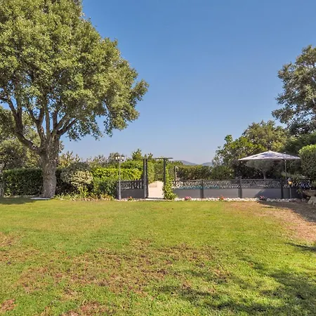 Holiday home 4 Bedroom Amazing In