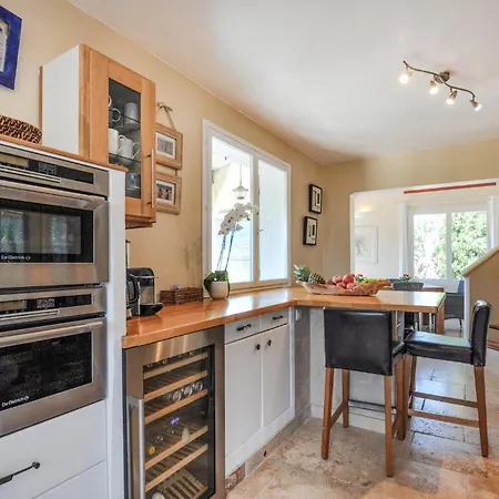 Holiday home 4 Bedroom Amazing In *